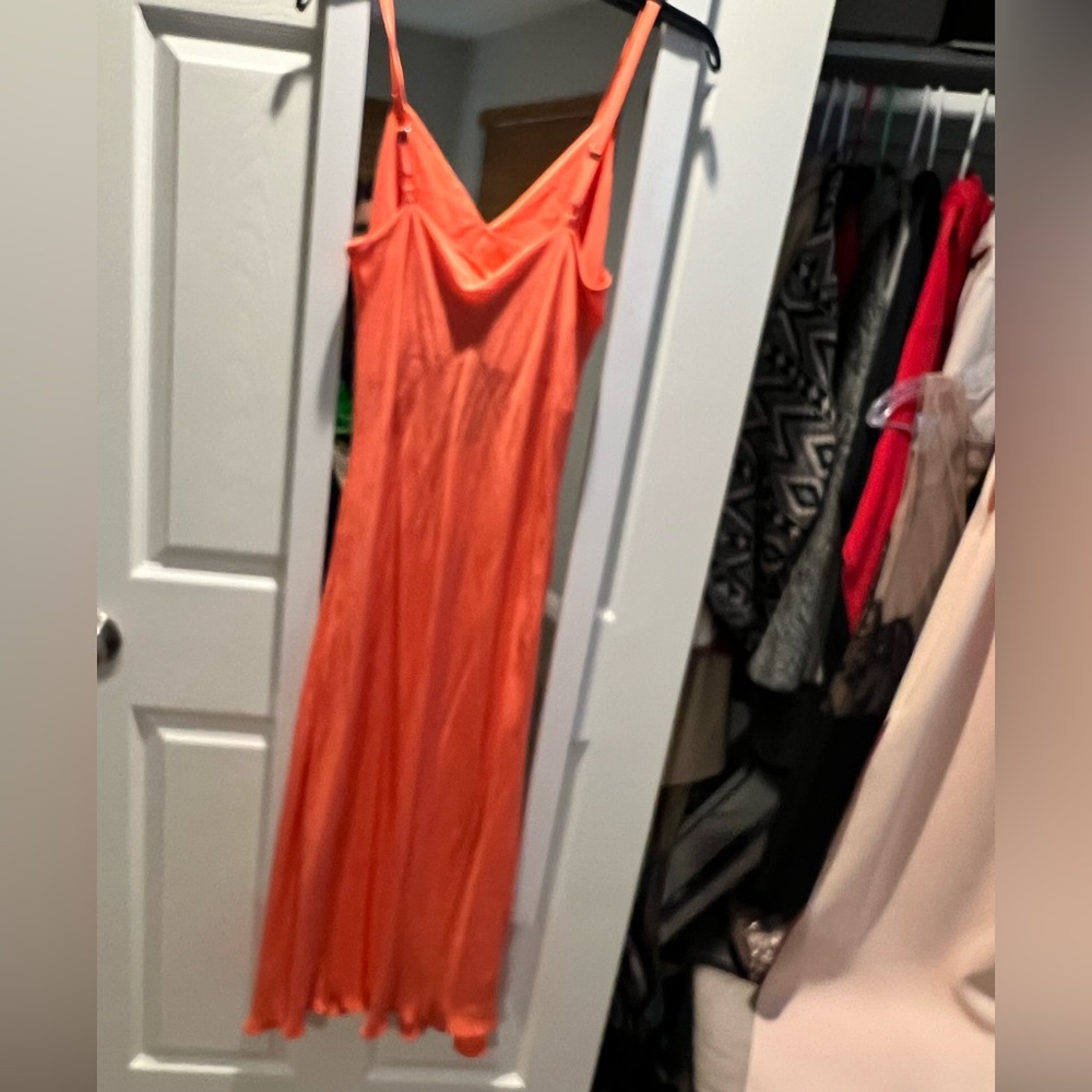 New 100% silk Hale Bob dress